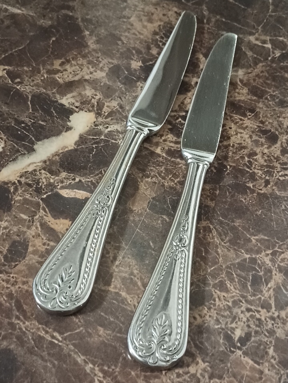 Pfaltgraff Abigail Glossy Stainless Steel Dinner Knife Set